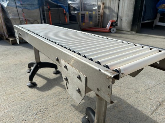 White Gravity Roller Conveyor Pic 07